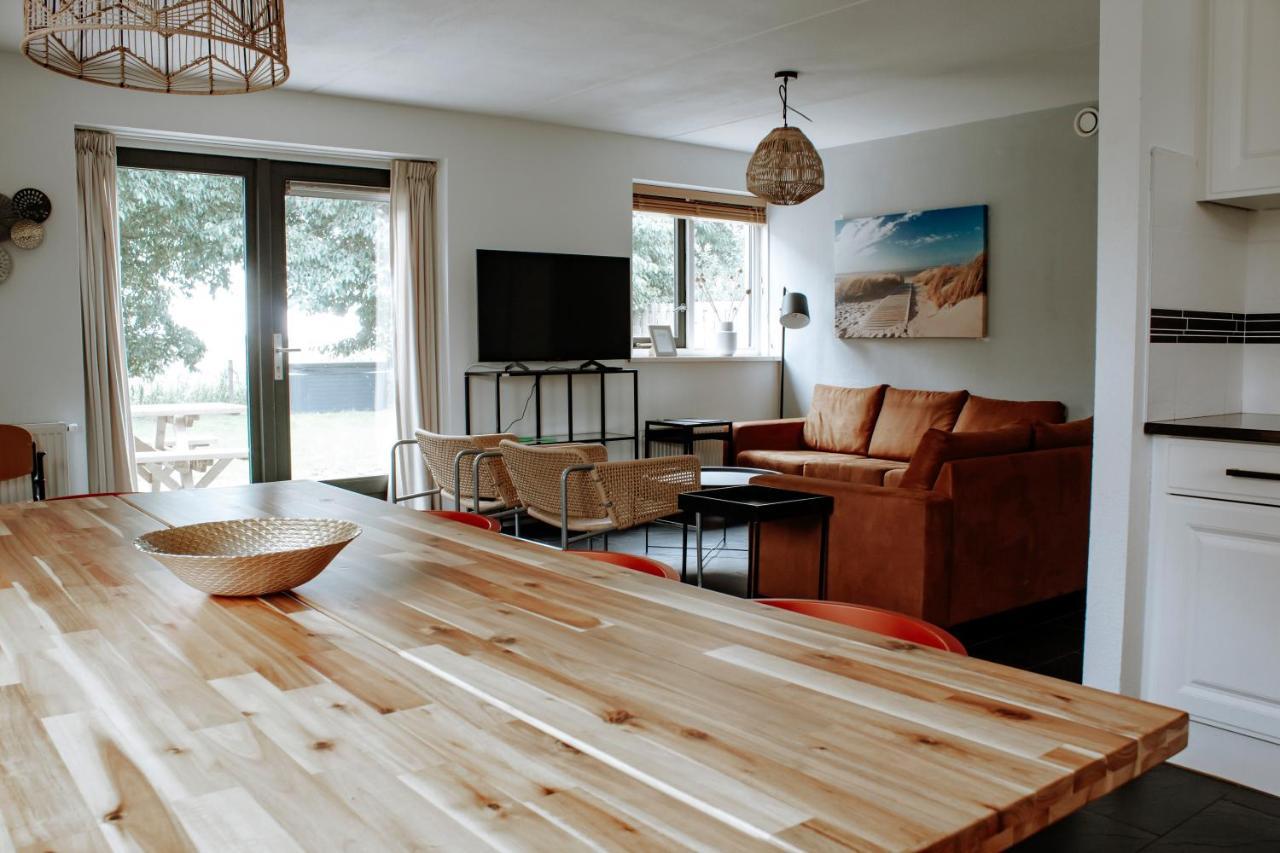 Luxus Familienvilla Mit Jacuzzi & Sauna 2 *